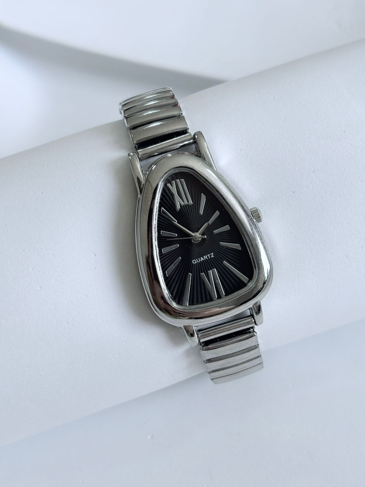 Relógio Feminino Snake Prata Mostrador Preto